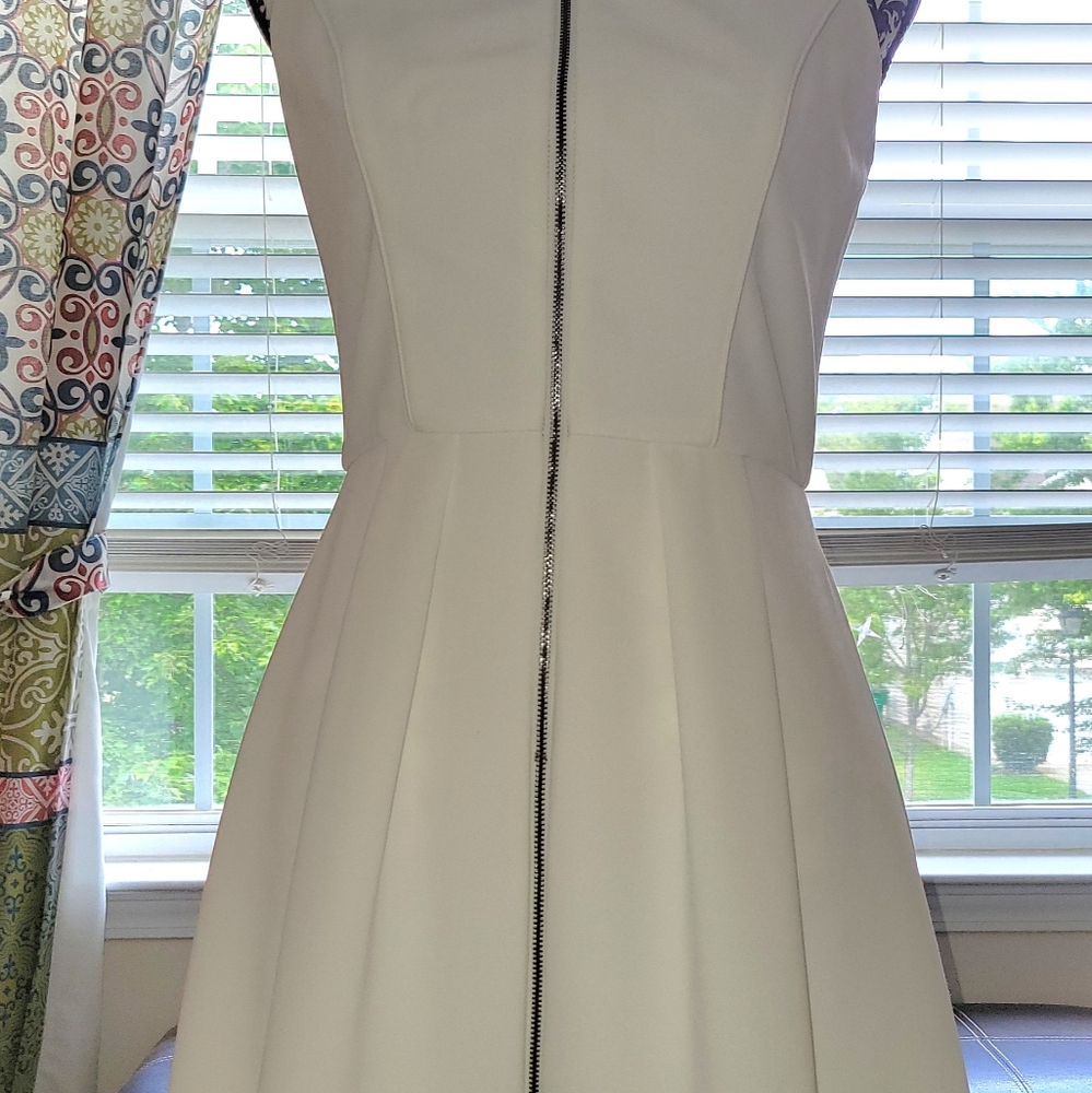 Vince Camuto White Sleeveless Dress - Picture 14 of 14